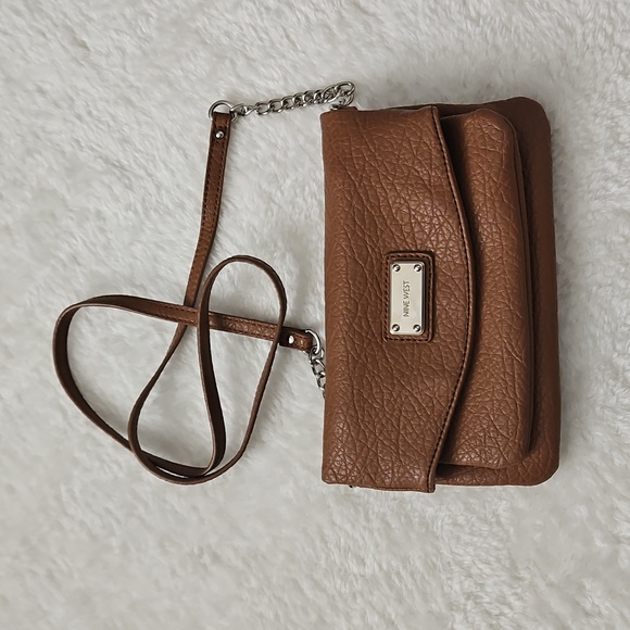 Nine West Handbags - Nine West Crossbody Purse Convertible Wristlet Bag Brown Detachable Strap